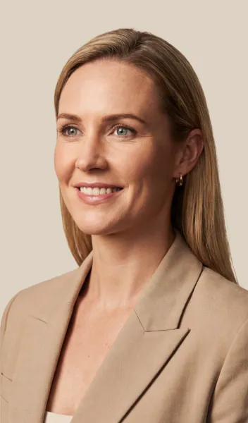 Jennifer, AI presenter for corporate training video