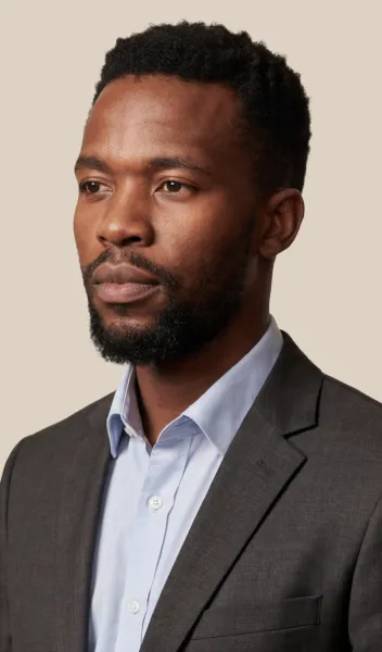 Isaac, AI presenter for corporate training video
